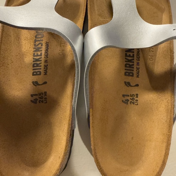 NWT BIRKENSTOCK Gizeh Silver Thongs Size 10 Narrow Fit,  EU 41 NEW With BOX - Picture 4 of 10